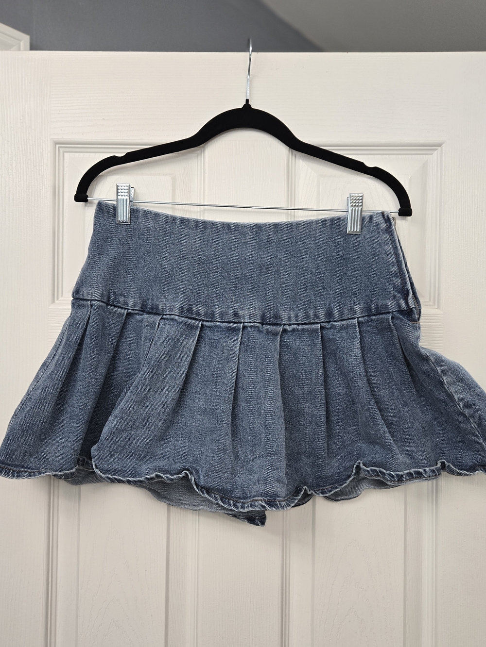 BP. Nordstrom Medium Wash Pleated Denim Mini Skirt High Waist Size Small